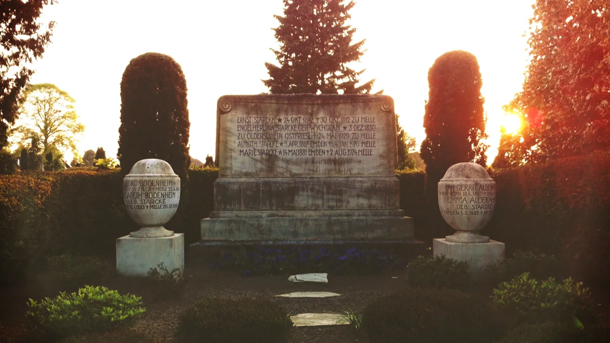 Stadtführung - Der historische Friedhof, Geschichten zwischen den Gräbern